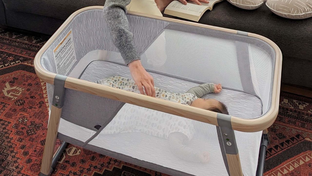 Baby Bassinet & Accessories - Boppy