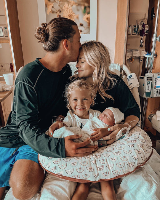 What’s in My Bag? Lessons From a Labor Nurse: The Ultimate Hospital Bag Packing List - Boppy